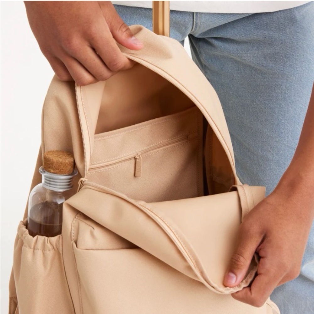 BEIS “The BEISics” BACKPACK IN BEIGE - NWT 😍😍 - UNISEX - Picture 8 of 11